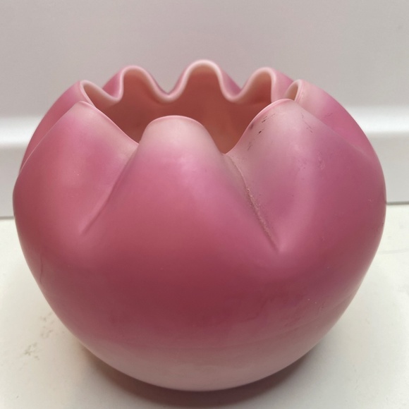 Antique Victorian Satin Glass Rose Bowl Vase Pink Cased White 3.5 inches Tall - Picture 2 of 7